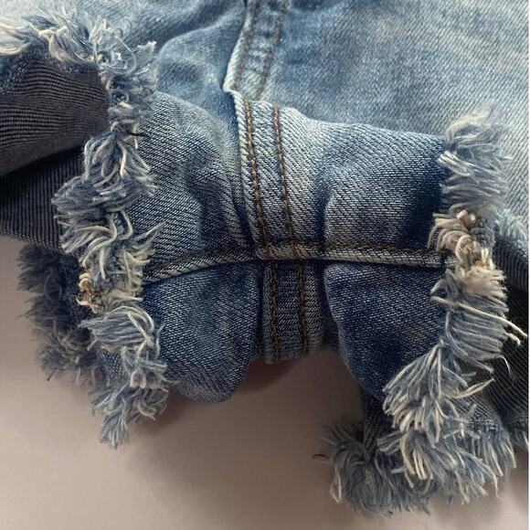 Victoria's Secret PINK Jean Shorts Size 6 Distressed High Rise Shortie Raw Hem - Picture 3 of 6